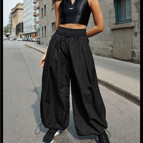 Reebok Wide Leg Woven Pants - Picture 1 of 15